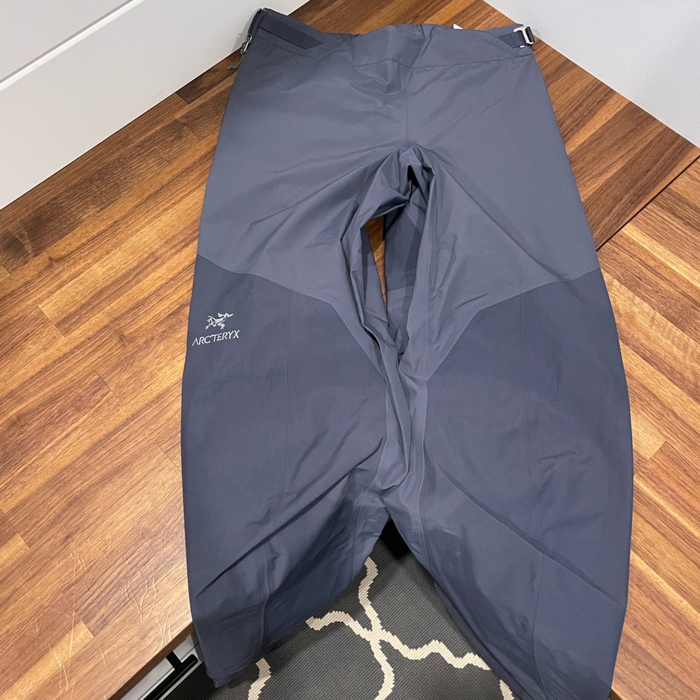!!SOLD!! Arcteryx Alpha Shell Pant Women’s Goretex Grey Small - Picture 9 of 9